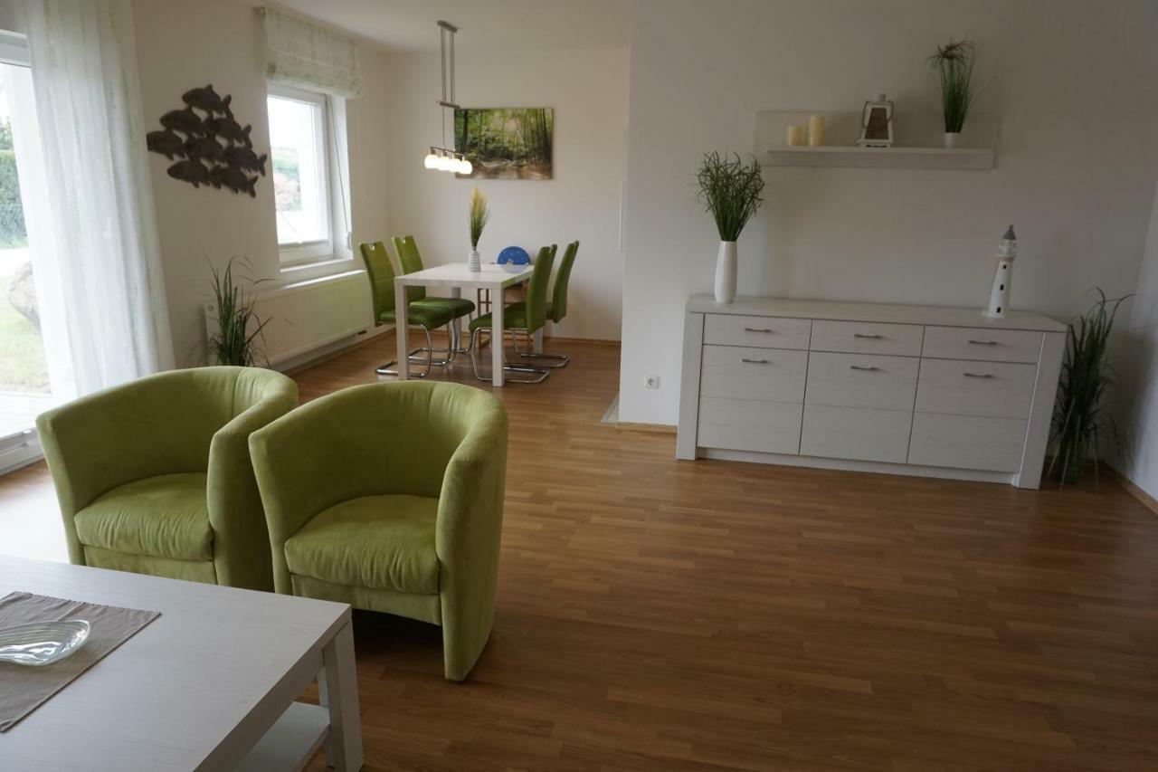 Ferienwohnungen Ruegen Findling Breege Exteriör bild